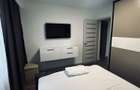 Apartament de vanzare 3 camere , decomandat -direct proprietar - 8
