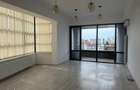 Spatiu de inchiriat cladire moderna, central, etaj 3 cu lift, tera