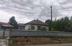 2 Case + 1600 mp Teren, zona centrala Balinesti, Siret