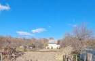 Se vinde casa cu gradina in loc.Dabaca ( Catun ) nr 27.- 14 ari 1400 m patrati - la 32 km de Mun.Cluj Napoca si 20 km de mun.Gherla. - 4