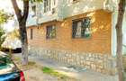 Apartament 2 camere, parter inalt, semidecomandat, Piata Tomis 2