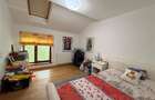 Casa tip duplex, zona Centru