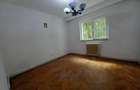 Oferim spre vanzare apartament 2 cam dec. et. 1 in Curtea de Arge? central.