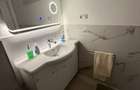 Inchiriez apartament cu 2 camere living baie bucatarie si o terasa spatioasa