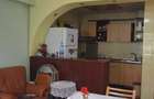 Vila de vacanta cu 7 camere situata in Busteni,semicentral. - 1
