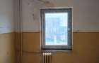 Vând apartament  cu două camere , strada Armatei - 7