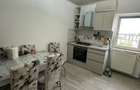 Apartament spatios de vanzare