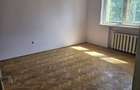 Apartament 2 camere zona Stefan Luchian , et 3 cu sarpanta ,decomandat