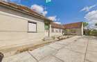 Casa cu poten?ial ?i teren 1.440 mp - Santana