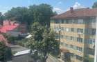 Vand apartament , 2 camere , semidecomandat , etaj 4 , Splaiul C. Brediceanu - 2