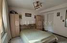 Apartament 3 camere în vilă, cu terasă proprie și loc de parcare – Kamsas