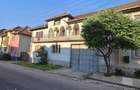 Casa cu 6 camere ?i curte, 2000 mp teren