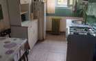 Apartament cu trei camere