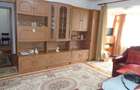 Apartament 2 camere, termoteca, baie cu geam, mobilat, utilat