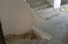 Vand bloc locuin?e colective la ro?u, stradal ?os. Chitilei- 930000E - 15