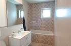 Apartament modern 3 camere terasa si parcare zona centrala - 9
