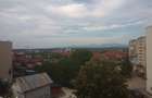 Apartament decomandat cu 2 camere ?i balcon inchis - la cheie