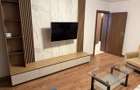 de inchiriat apartament 2 camere cu gradina(curte) aproximativ 300mp.