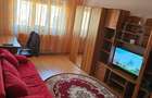 Inchiriez apartament decomandat cu 2 camere