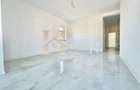 3 camere.Decomandat.Bucatarie inchisa.2 bai!