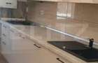 Apartament 3 camere, complet renovat + garaj ?i pivni?a, - 1