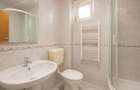 Vilă 6 Camere || Curte Superb Amenajată | | Metrou Laminorului - 7