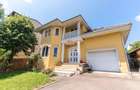 Casa/Vila cu 5 camere de Vanzare, 870mp Teren, Bucium -3 Sarmale - 12