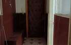 Apartament cu 4 camere decomandat în Dâmbovița