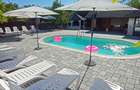 Casa pe parter cu piscina - 9