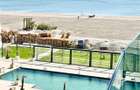 In prima linie, langa plaja cu vedere la mare - Casa del Mar - 1