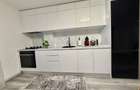 Apartament 3 camere ,cu 3 balcoane et.3 - 8