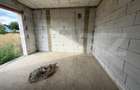 Casă la Roșu pe Dealul Furcilor – 3 Dormitoare, Subsol, Living Separat, 3 Băi
