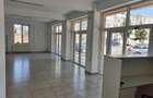 Spatiu comercial de inchiriat - Navodari central - 2