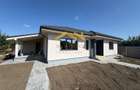 -Casa individuală -4 camere -2 băi -