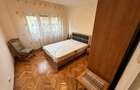 Ofer spre vanzare Apartament 3 Camere + Hol in zona centrala Et. 2 - 8