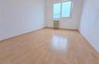 Apartament 3 camere semidecomandat, zona Milcov - 16