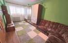 Apartament 2 camere decomandat, et.2, Cetate, zona Mercur