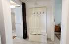 Apartament 4 camere -etaj 1, zona V. Aron