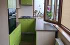 Apartament cu 3 camere decomandat în Olteni - 9