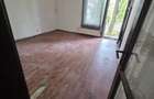 Primăverii, etaj 1/3, decomandat, 2 balcoane