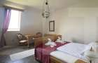 Conac de vanzare 7 camere, baie proprie, crama, ciubar ?i poten?ial - 6