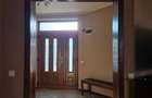 Casa spatioasa, 5 camere, sat Sasar, Maramures, zona vamii, teren 10 ari