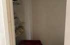 Vand apartament la Bocsa romana 3 camere 2 bai balcon apartamentul are o suprafata de 100mp mai multe Detali la telefon - 8