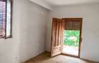 Vilă cu 16 camere și teren generos la Potlogi - 10