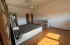 Bogdanestilor-Favorit, in vila, singur pe nivel. Centrala Proprie. 4 dormitoare. 2 bai. Disponibil!