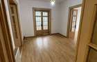 Vand conac istoric/casa/pensiune /380 mp utili /zona A /Urlati /toate utilitatile /Direct proprietar /demisol /parter/mansarda 3 intrari din 3 strazi - 4