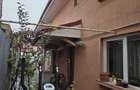 Proprietar vand casa la curte