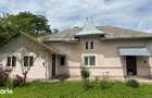 Casa langa Autostrada A1, Pitesti - Bucuresti, KM86, la nodul rutier