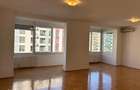 Apartament cu 3 camere în Central - 2