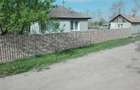 Vand casa 22 000 euro .